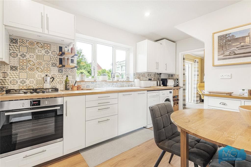 Nupton Drive, Barnet, EN5 - Image 3