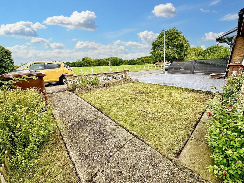 Wansford Park, Borehamwood, WD6 - Image 2