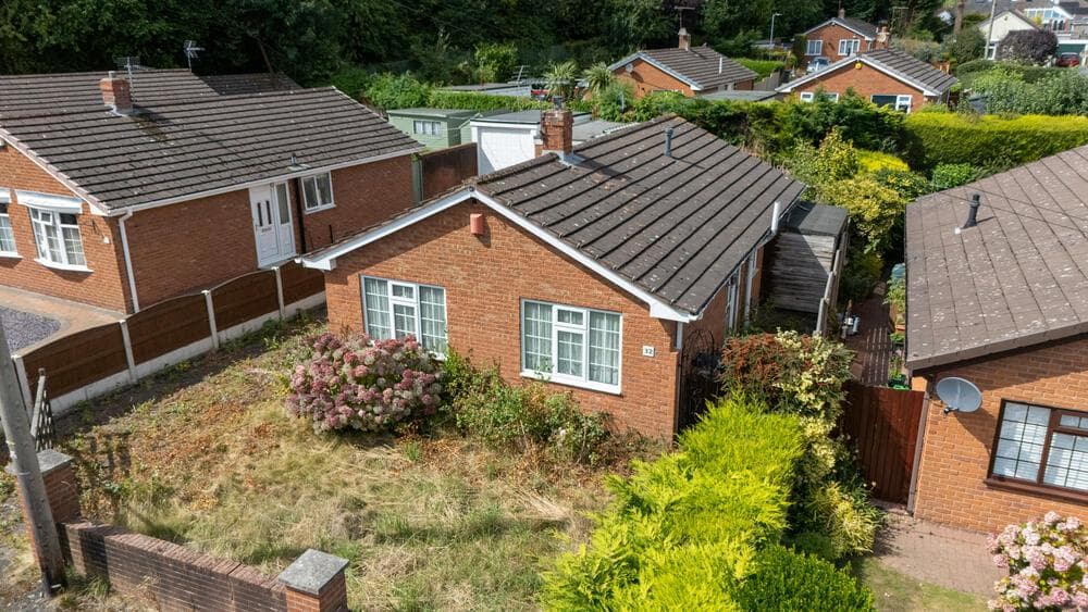 32 Woodlands Drive, Hawarden, Deeside, Flintshire CH5 3LA - Image 1