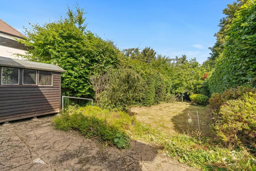 St. Leonards Road, Chesham Bois, Amersham, Buckinghamshire, HP6 6DS - Image 3