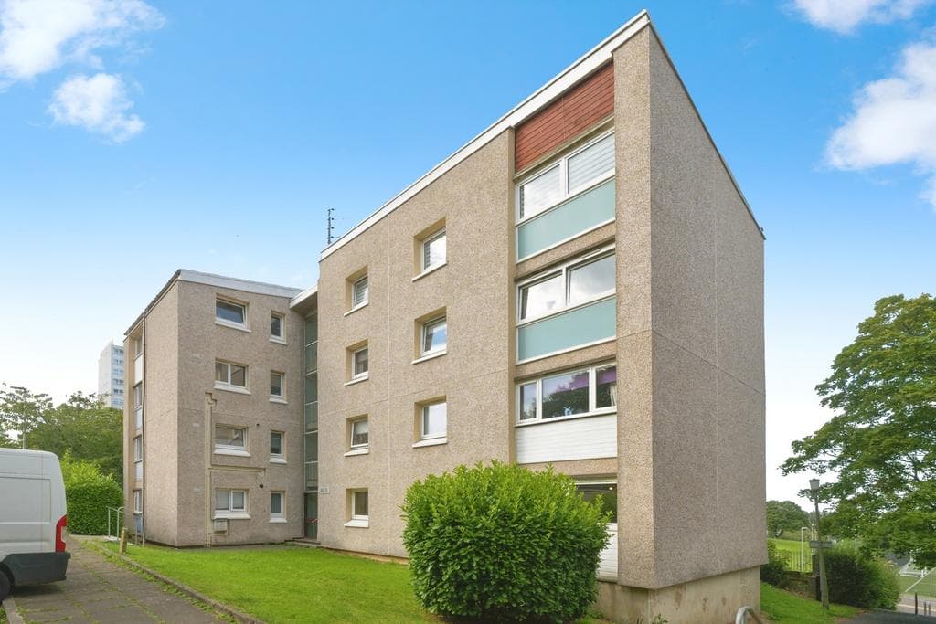 View property at Talbot, Glasgow G74