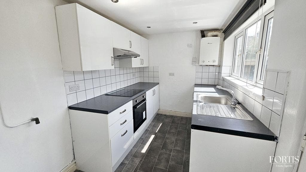 Nash Road, Newport, NP19 - Image 4