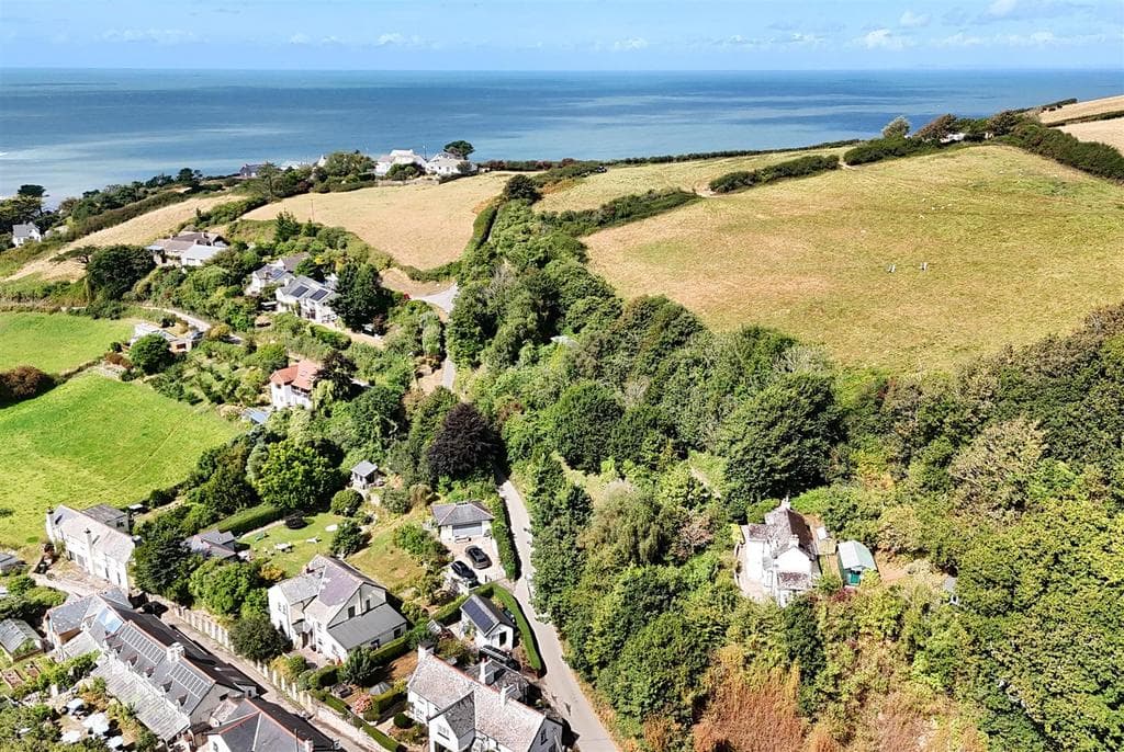 Home Lane, Lee, Ilfracombe - Image 2