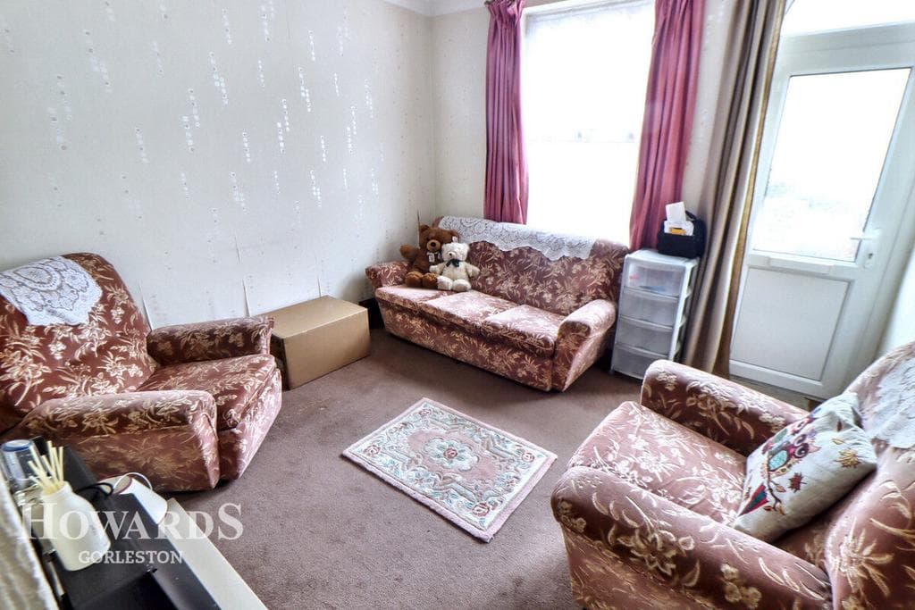 Lichfield Road, Great Yarmouth - Image 3