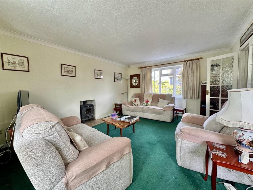 The Cobbins, Burnham-On-Crouch - Image 3