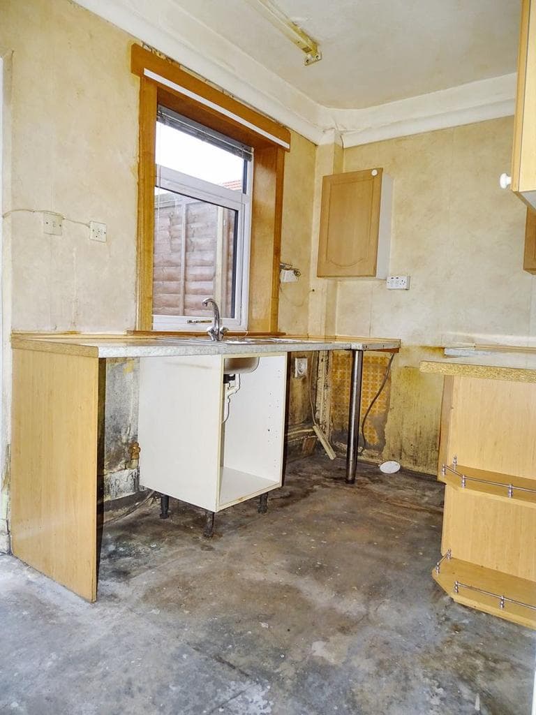Jamieson Gardens, Tillicoultry FK13 - Image 3