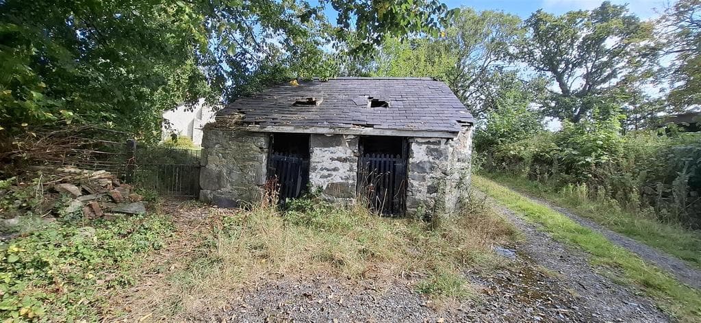Old Highway, Colwyn Bay - Image 3