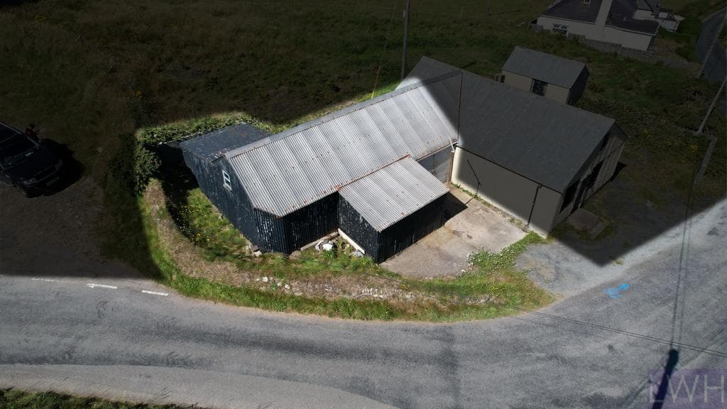 Garage at Delfryn, Uwchmynydd - Image 2