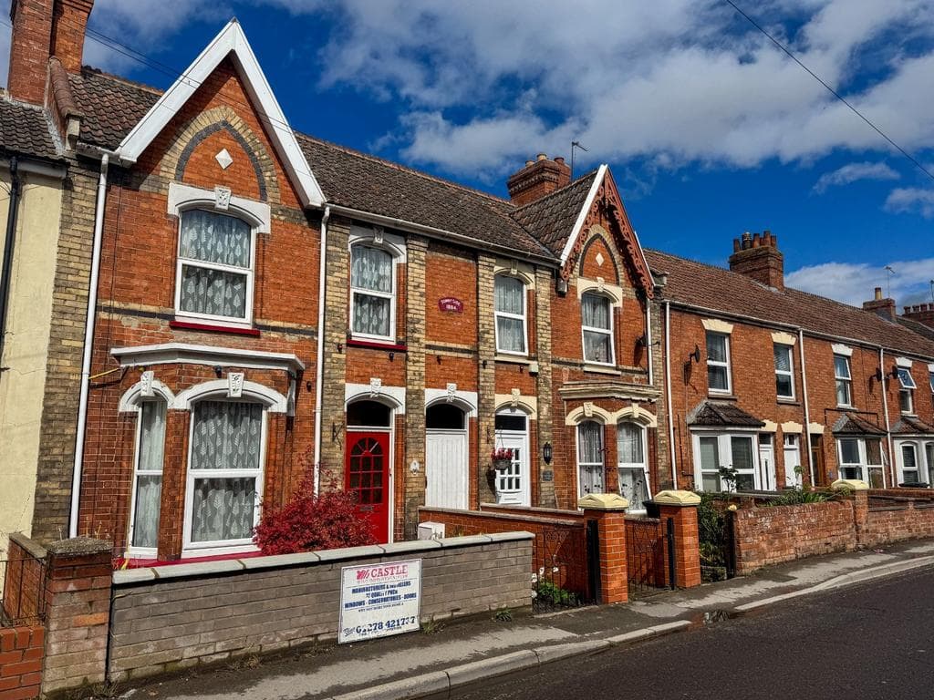 Walrow Road, Highbridge, Somerset, TA9 - Image 1