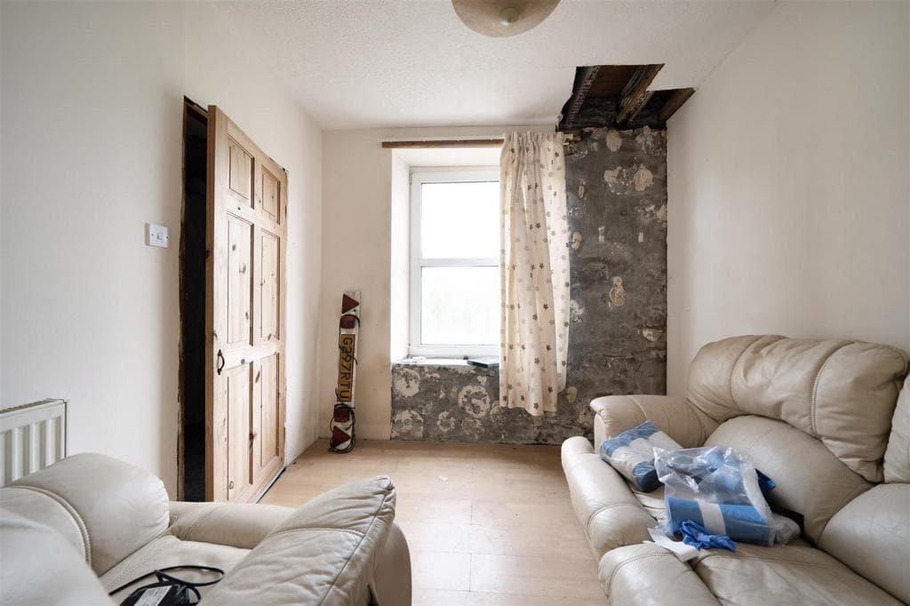 Heol Cwmmawr, Drefach, Llanelli - Image 3