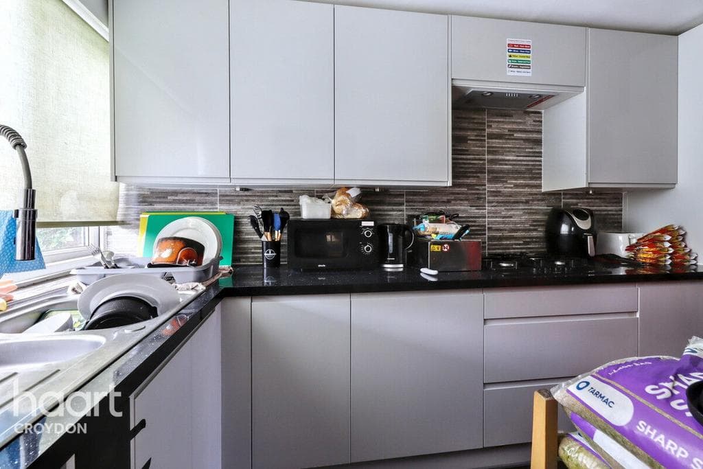 Aldrich Crescent, Croydon - Image 4