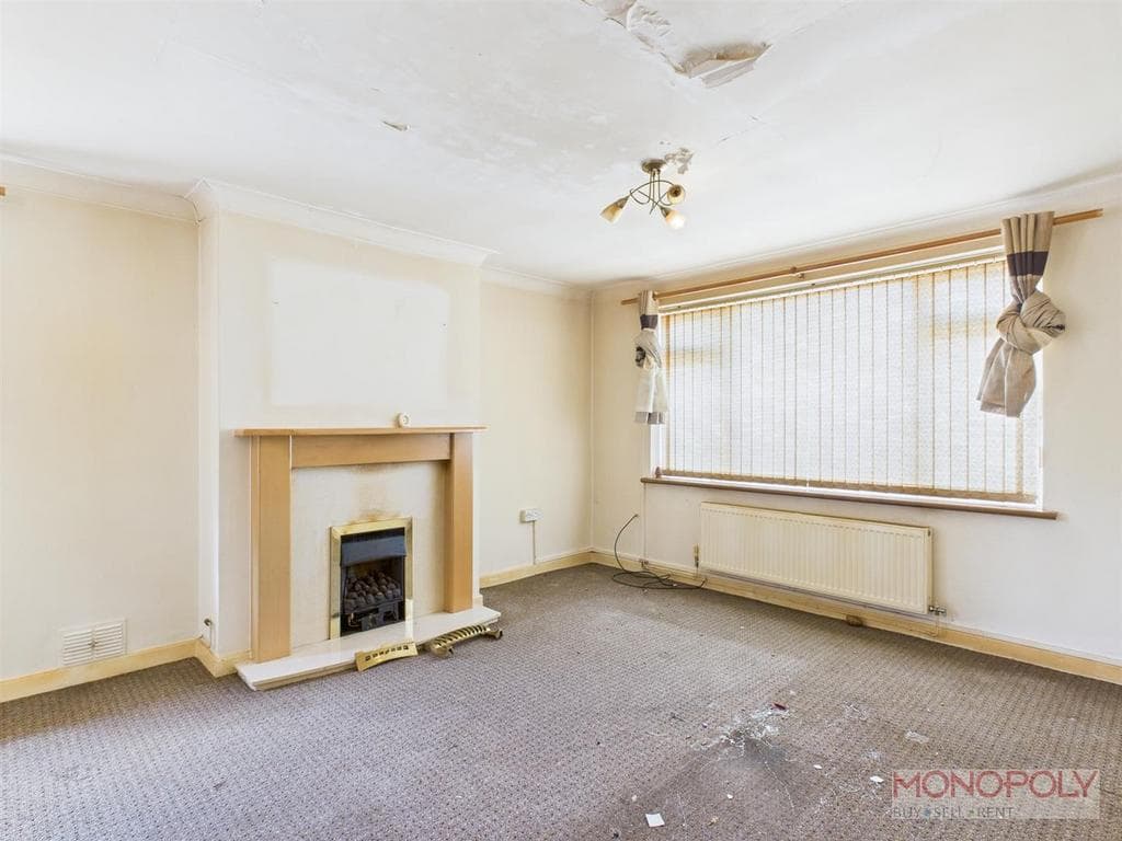 Clarendon Avenue, Wrexham - Image 3
