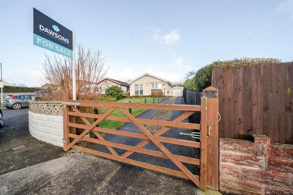 View property at Pencaerfenni Park, Crofty, Swansea