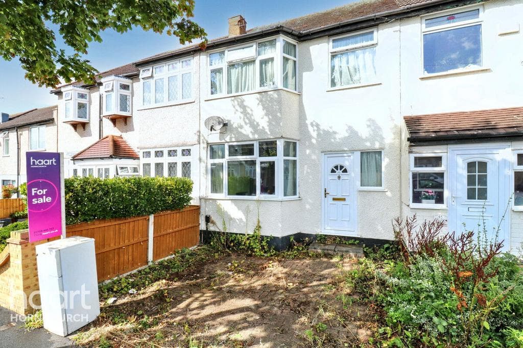 View property at Bruce Avenue, Hornchurch