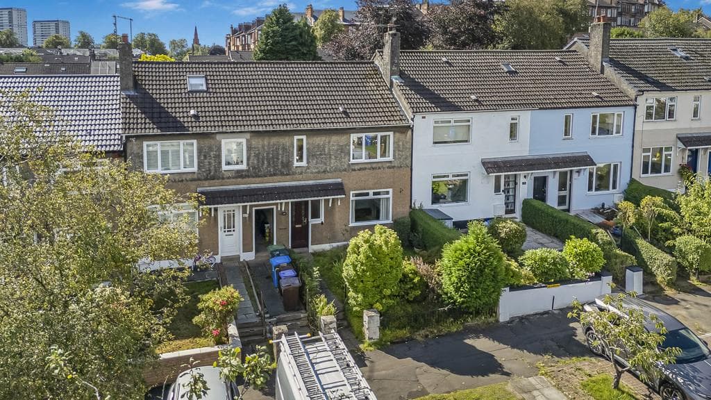 View property at Churchill Drive, Glasgow G11
