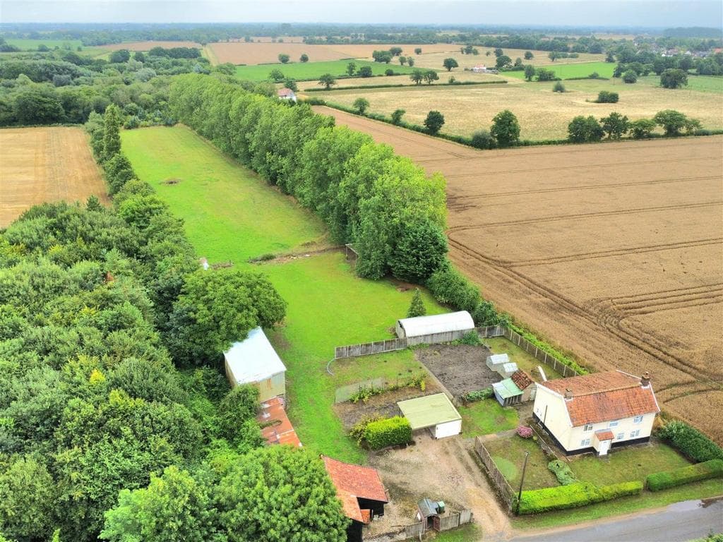 Scoulton Road, Rockland St. Peter, Attleborough - Image 2