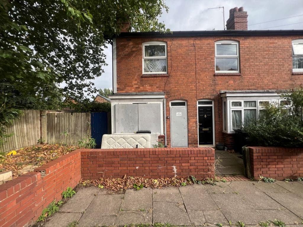 View property at 4 Ivy Avenue, Off Runcorn Road, Balsall Heath, Birmingham, B12 8RL