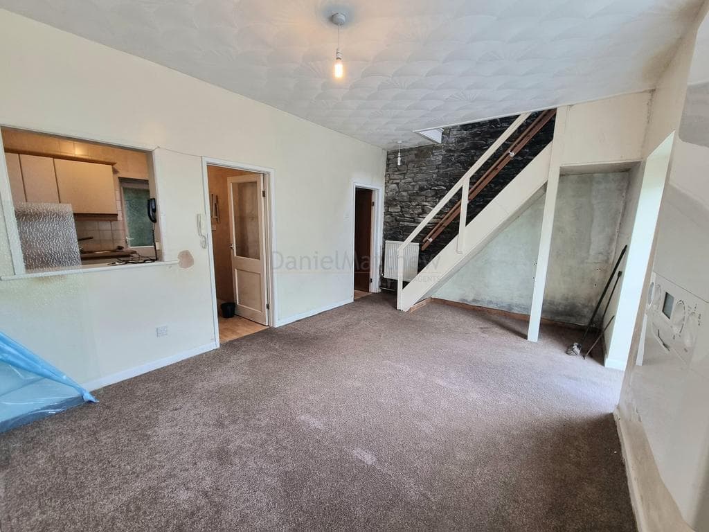 Dunraven Place, Ogmore Vale, Bridgend County. CF32 7ET - Image 4