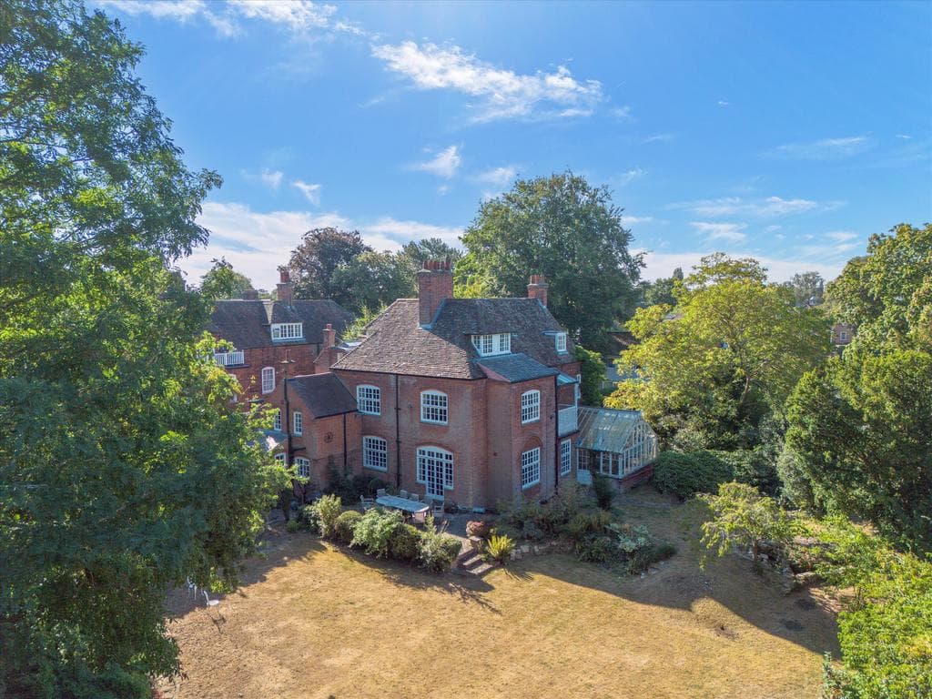 Selwyn Gardens, Cambridge, Cambridgeshire, CB3 - Image 1