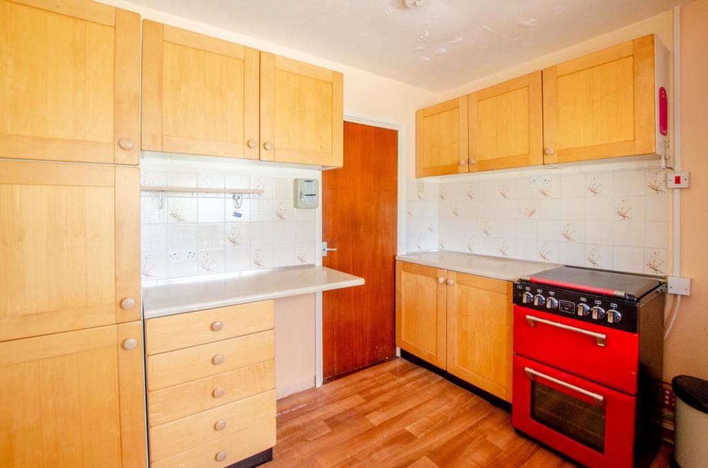 1 Whitestone Crescent, Bodmin, PL31 1PF - Image 5