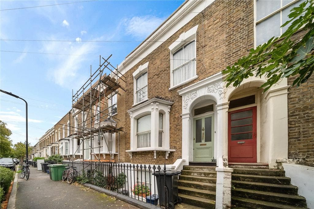 View property at Blurton Road, London, E5