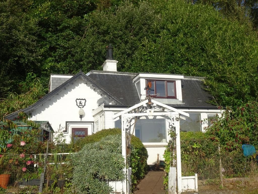 View property at Fearann Collie Lodge 77 Bullwood Road, Dunoon, PA23 7QL