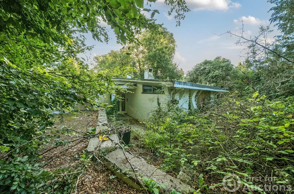 View property at Pinkneys Drive, Maidenhead