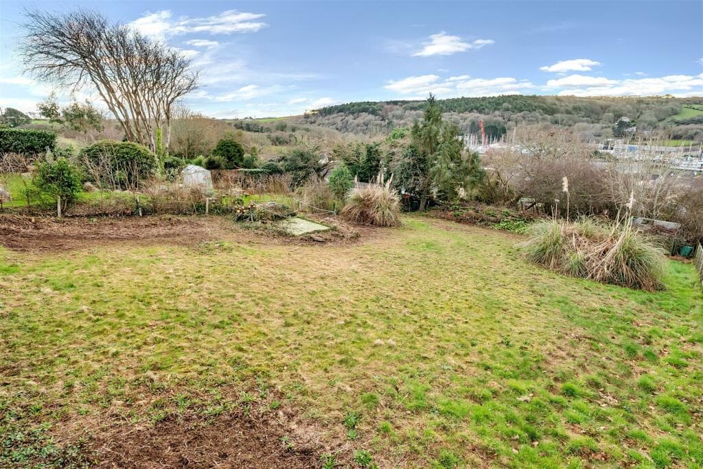 Home For Modernisation, Large Plot, Gweek - Image 11