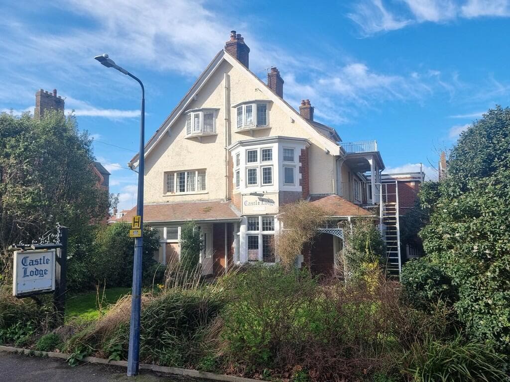 Chevalier Road, Felixstowe - Image 1
