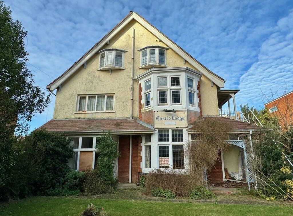 Chevalier Road, Felixstowe - Image 10