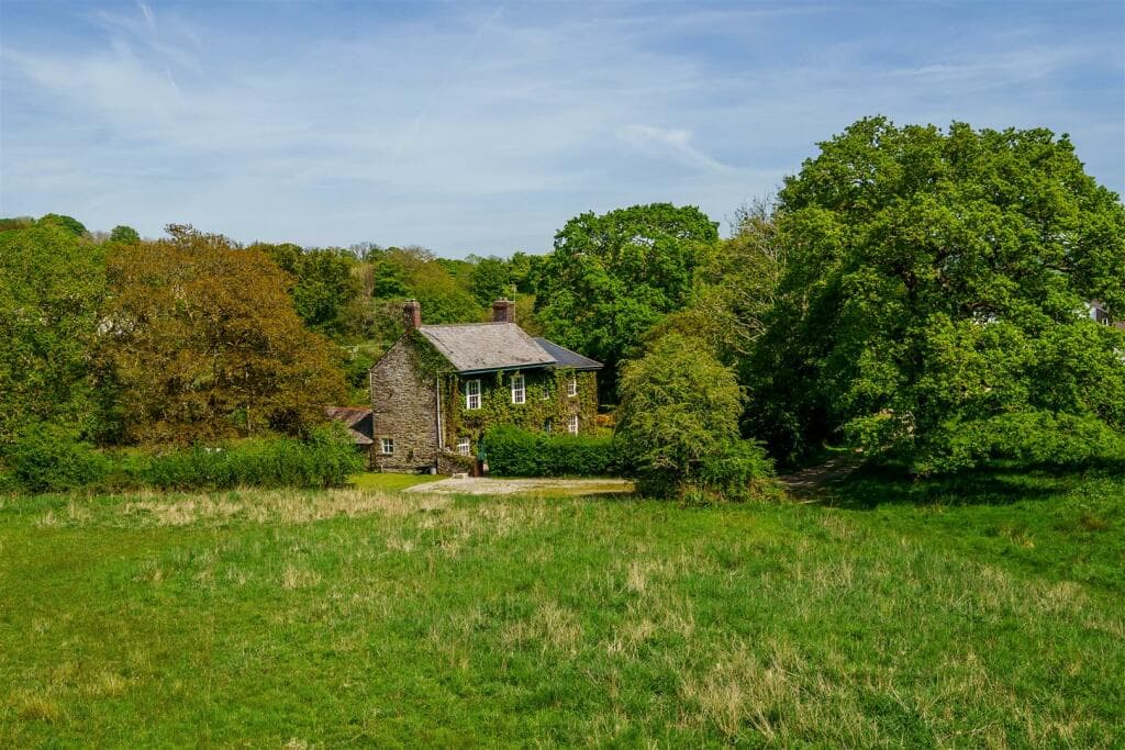 Horrabridge, Devon - Image 2