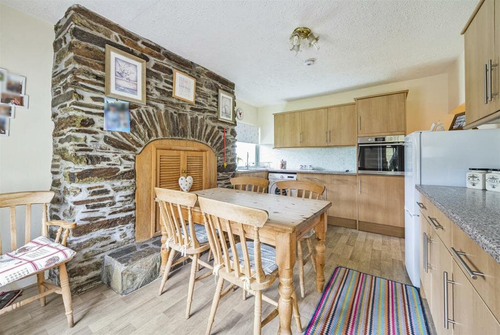 Horrabridge, Devon - Image 3