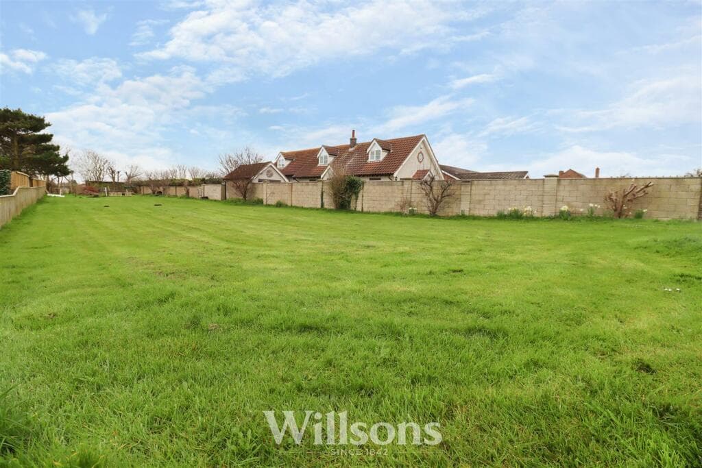 Roman Bank, Sandilands, Mablethorpe - Image 6