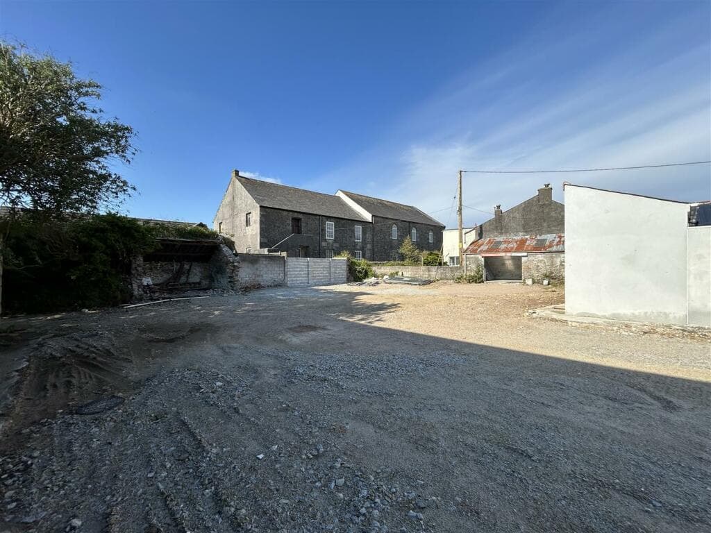 Troon - Image 7
