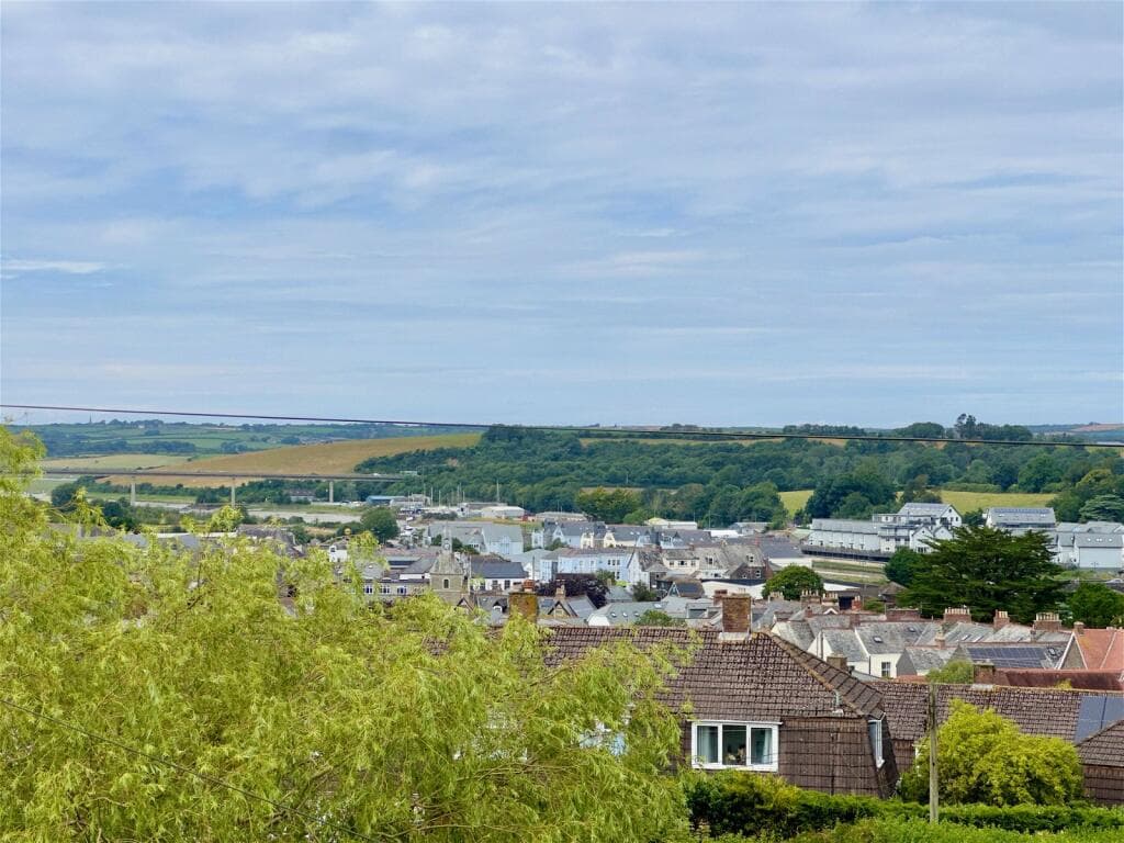 Queens Park, Wadebridge, PL27 - Image 2