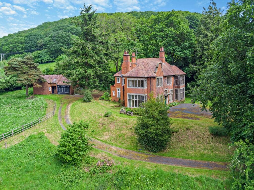 Sandford Avenue, Church Stretton, Shropshire - Image 1
