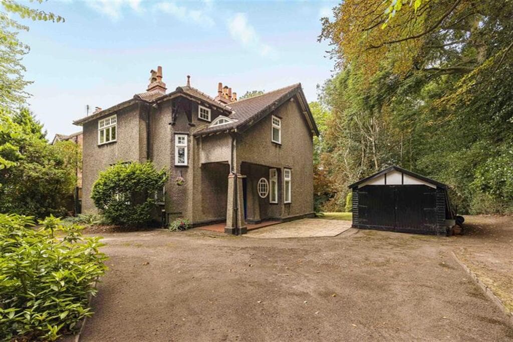 The Dingle, 138 Prestbury Road, Macclesfield - Image 1