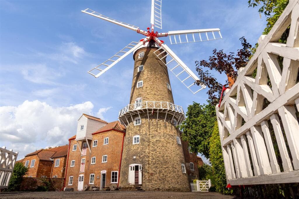 Maud Foster Mill, Willoughby Road - Image 5