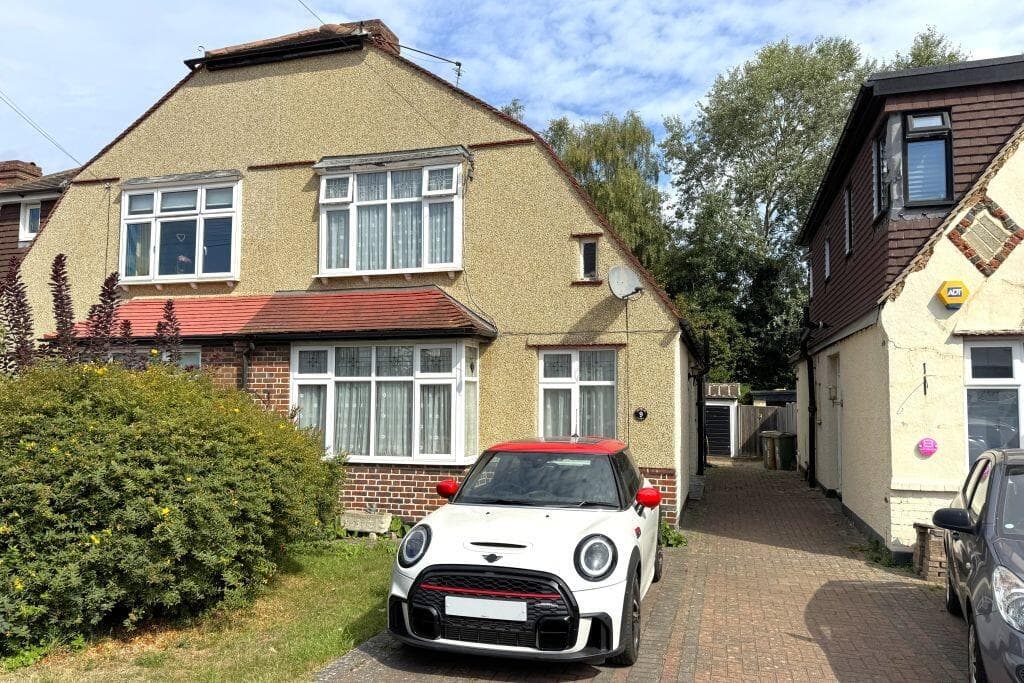 View property at Wandleside, Wallington, Surrey, SM6