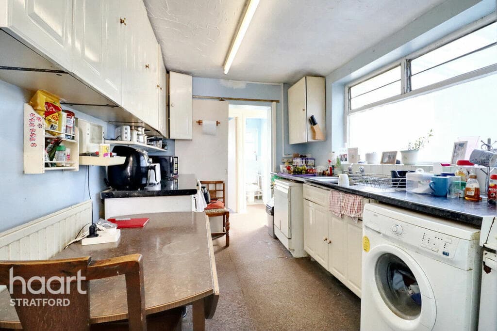 Blenheim Road, Stratford - Image 1