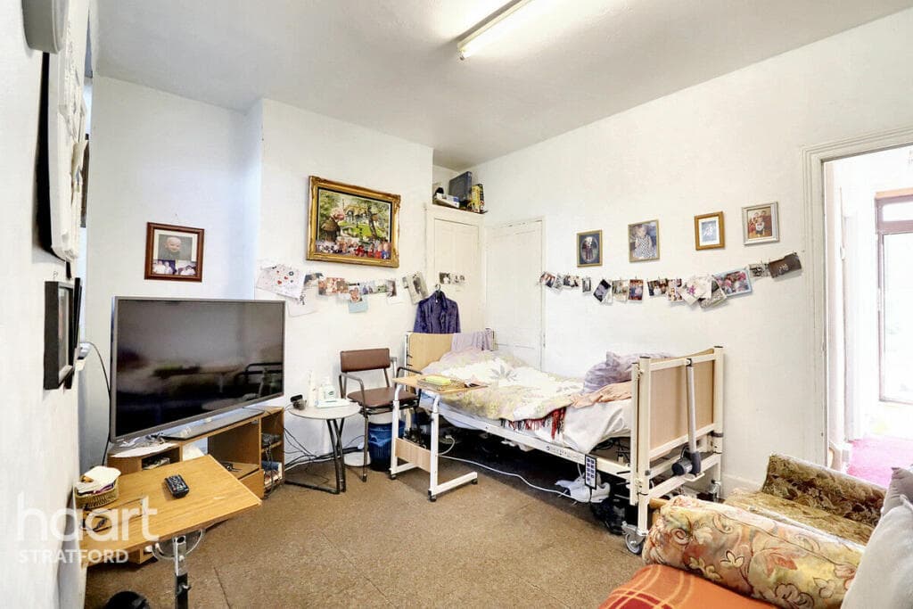 Blenheim Road, Stratford - Image 5