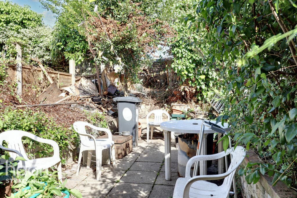 Blenheim Road, Stratford - Image 7