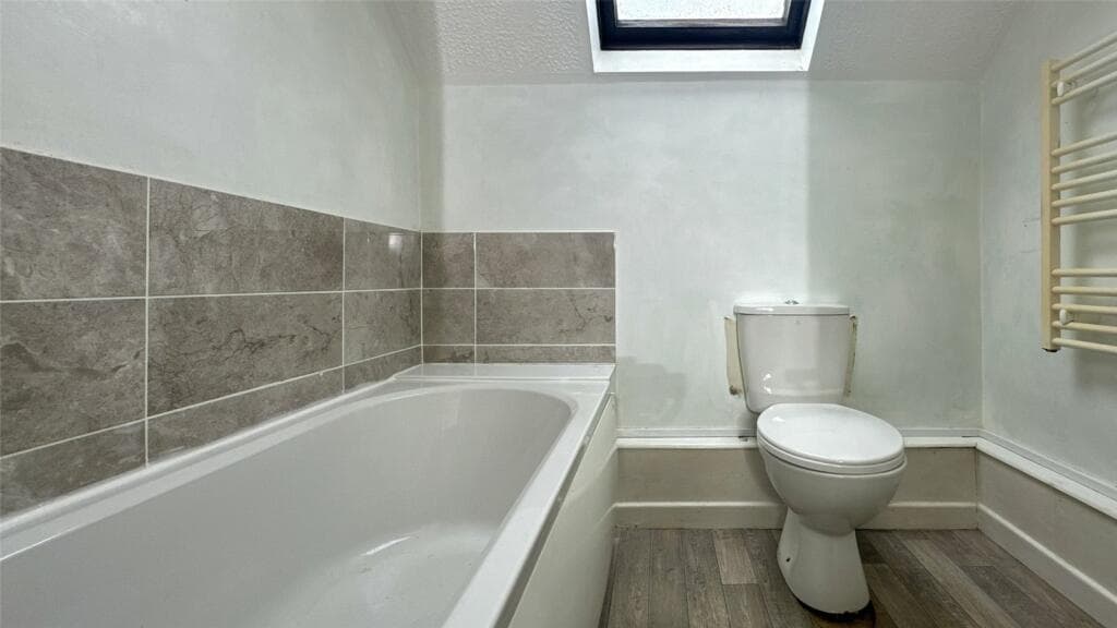 Trewarveneth Farm, Newlyn, Penzance, TR18 - Image 11