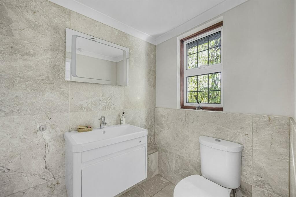 Quarrywood Road, Marlow - Image 11
