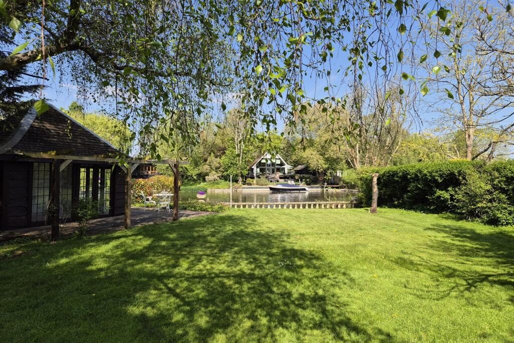 Quarrywood Road, Marlow - Image 2