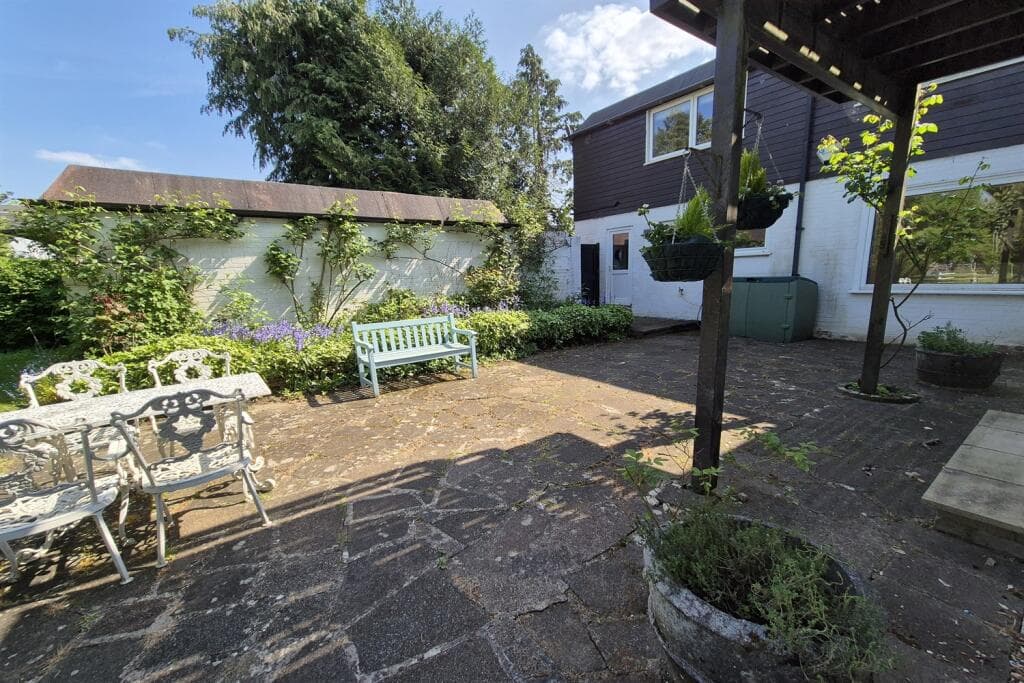 Quarrywood Road, Marlow - Image 6