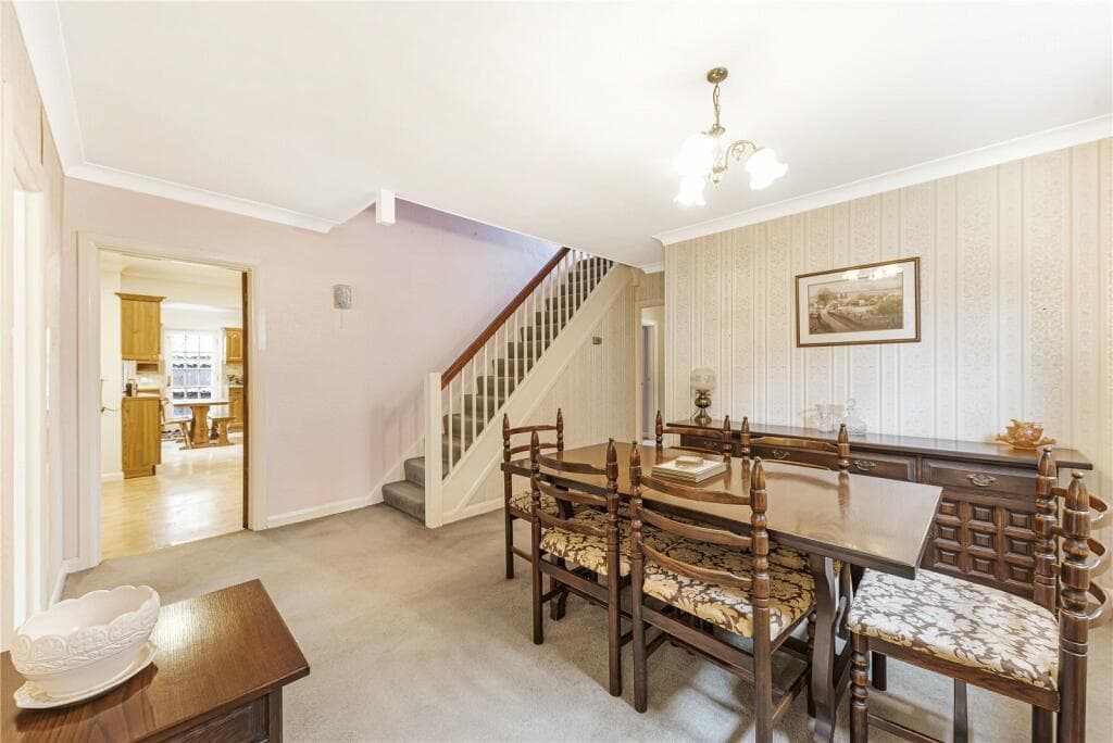 Oakfield Lane, Keston, BR2 - Image 4