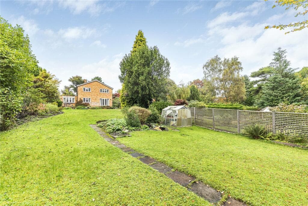Oakfield Lane, Keston, BR2 - Image 9