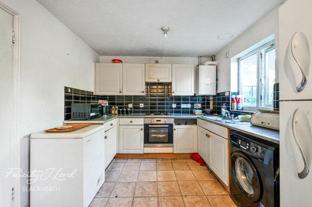 Bentham Road, London - Image 2