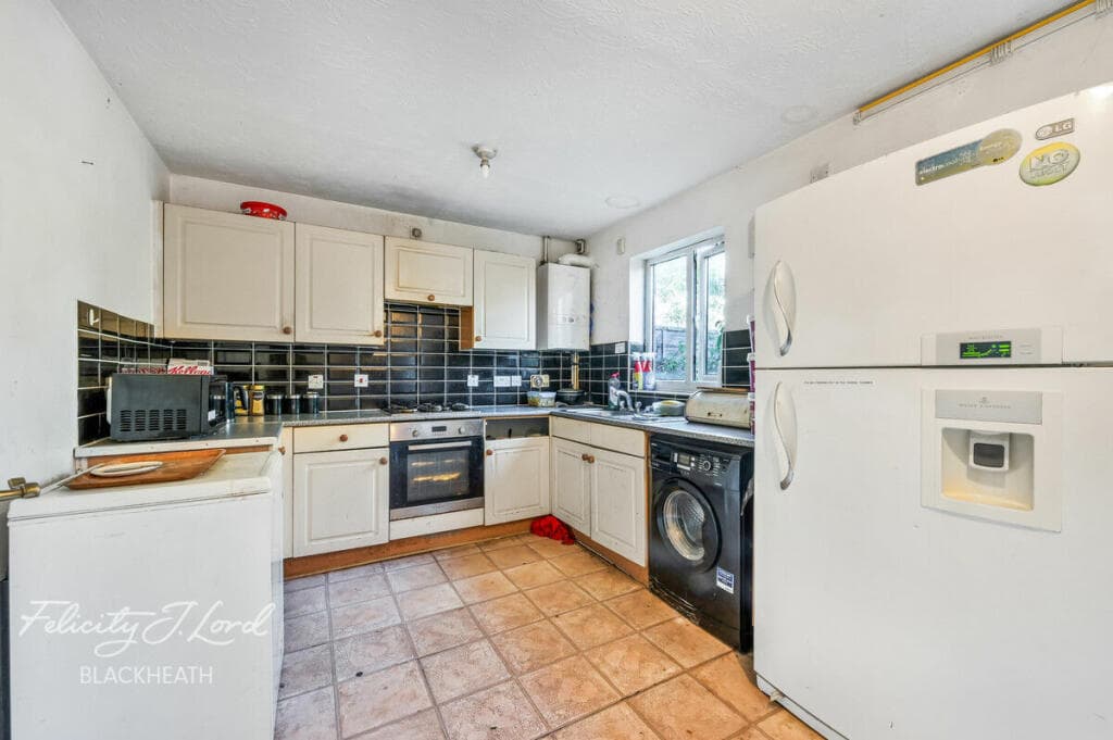 Bentham Road, London - Image 8